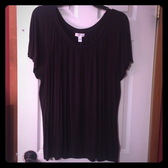 Jaclyn Smith Tops - Black knit top